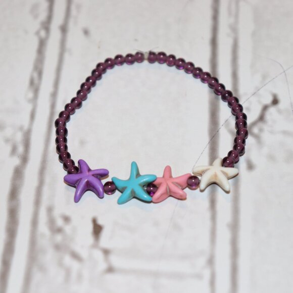 💜🌊 Purple Glass Bracelet w/ Pastel Starfish · 7" 🌊💜 - Picture 3 of 4